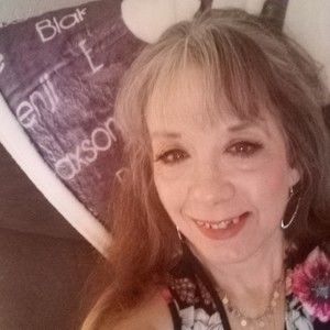 Meet your Posher, Davida